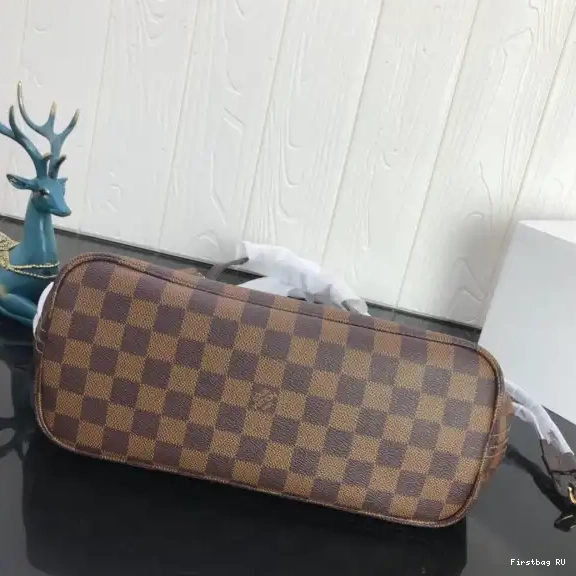 First bag PM NEVERFULL LOUIS VUITTON 0502